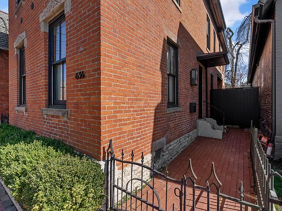 4th image of 636 Mohawk St