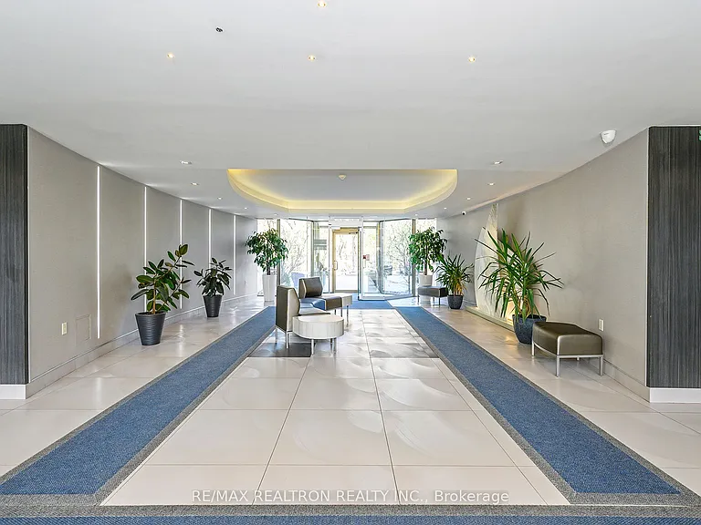 2261 Lake Shore Blvd W #1012 — Photo 4