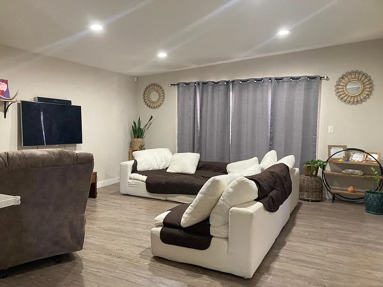 1014 W Avenue H4 — Photo 3