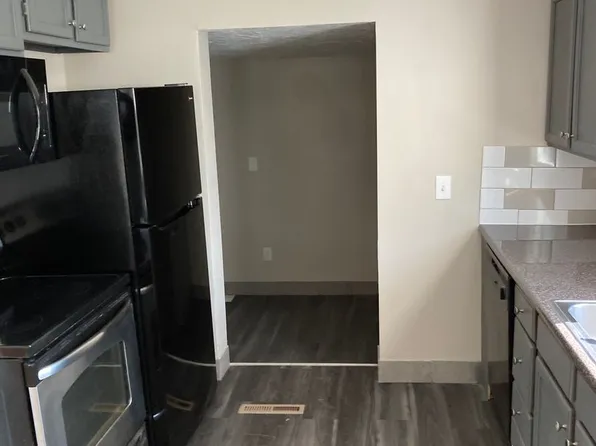 300 N Highland Ave, East Syracuse, NY 13057