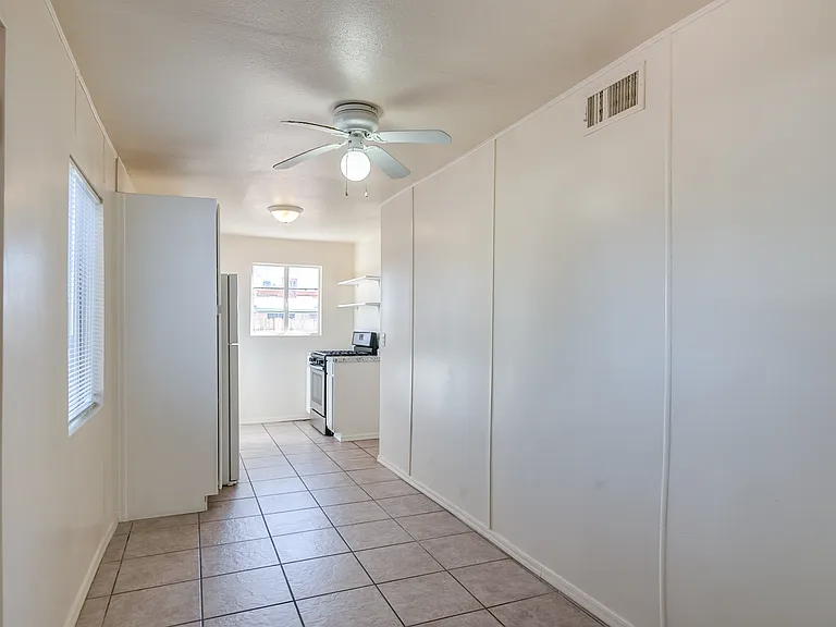 3206 E Bellevue St — Photo 5