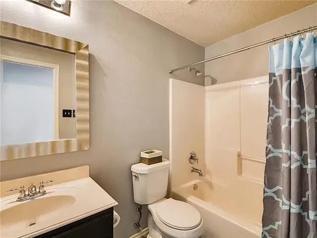 2412 Grover Cleveland Dr — Photo 12