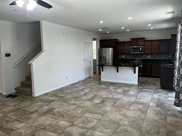 1614 Lion St — Photo 8