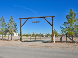 8320 Lindell Rd, Las Vegas, NV 89139