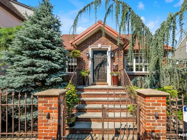 187 Ray St, Garfield, NJ 07026