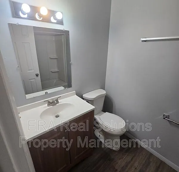 1718 Carstare Dr — Photo 7
