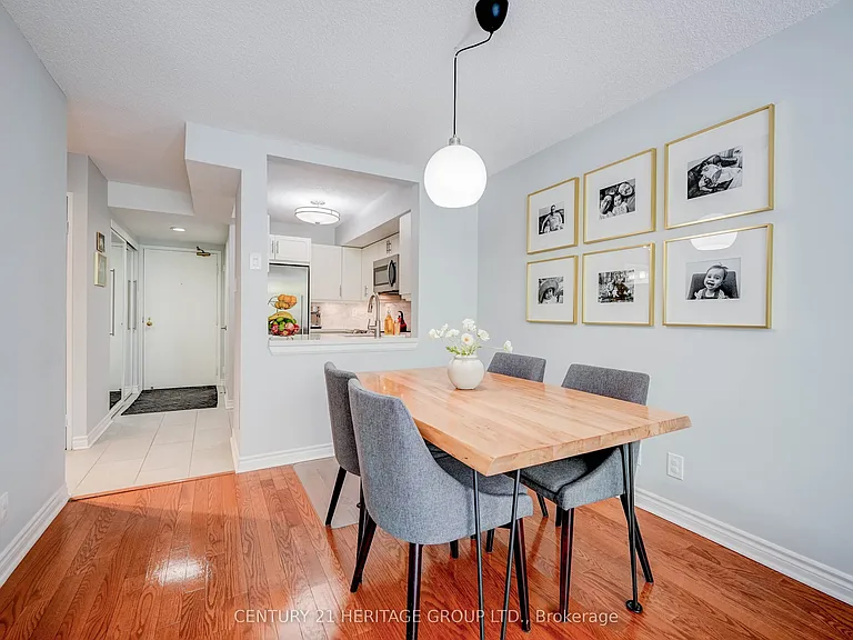 92 King St E #207 — Photo 9