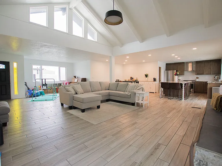9514 Avenida Del Oso NE — Photo 25