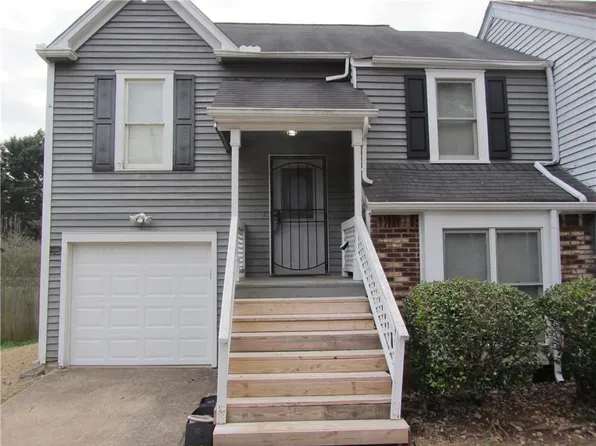 390 Lakeridge Ct, Riverdale, GA 30274