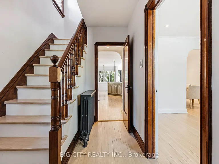 104 Donlea Dr — Photo 2