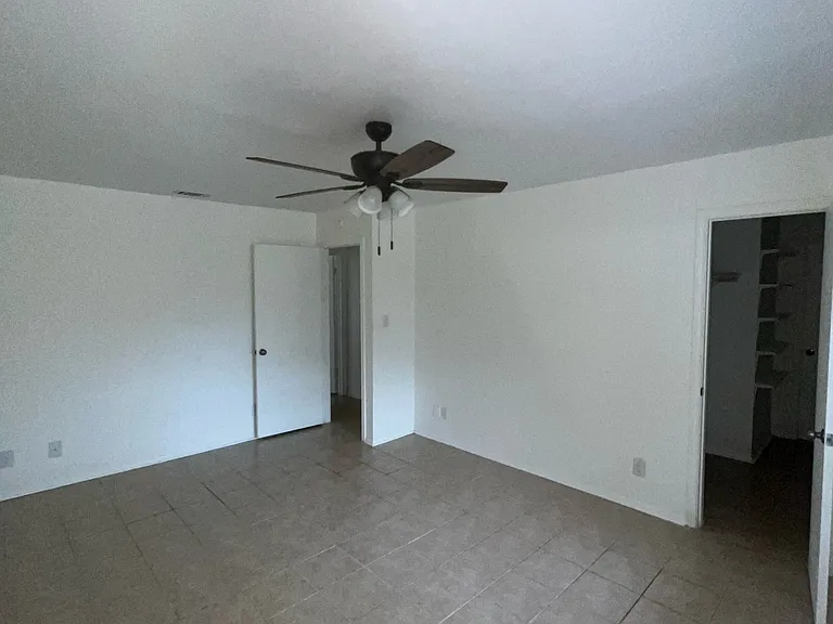Master Bedroom @ large Walkin closet