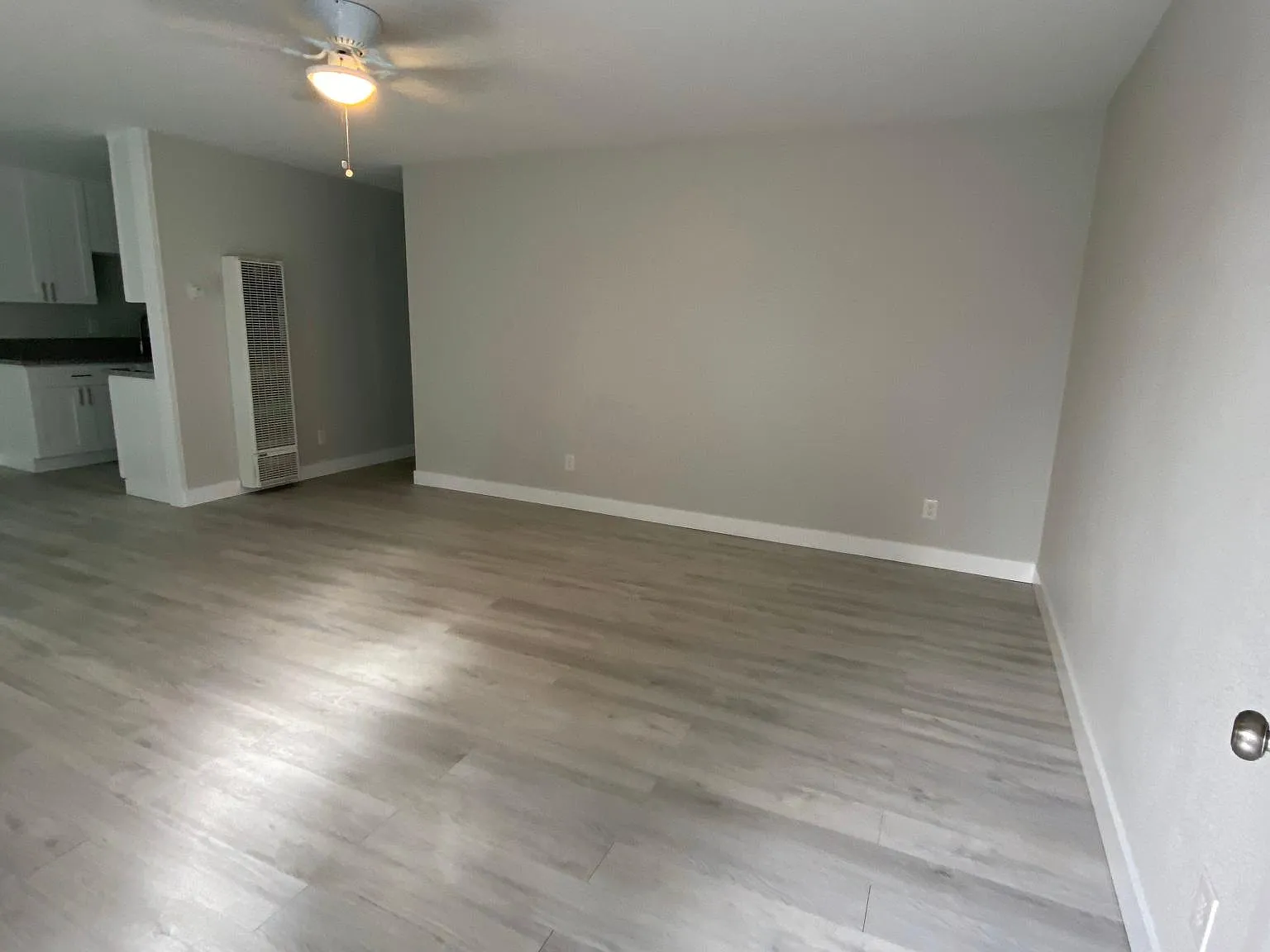 317 G St — Photo 2