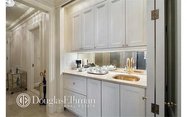 Sold by Douglas Elliman | media 19