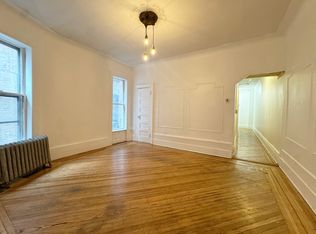 562 7th St APT 7, Brooklyn, NY 11215