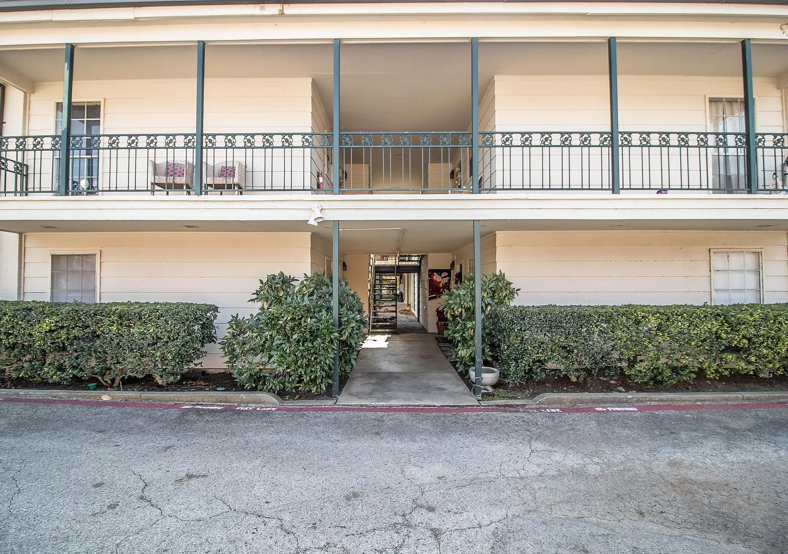 In the Heart of the Cultural District! Two Bedroom, Two Bath Apartment — Photo 2