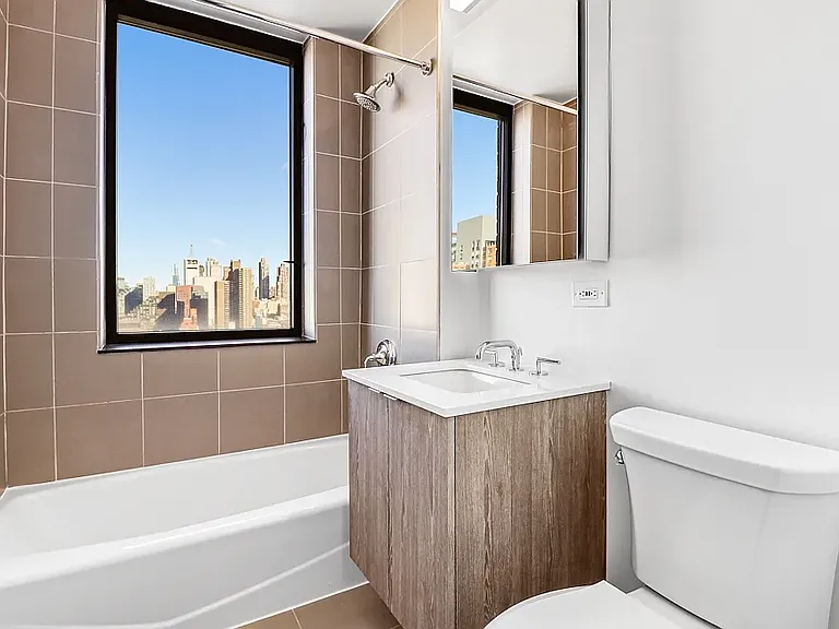 520 W 43rd St #23EE — Photo 9