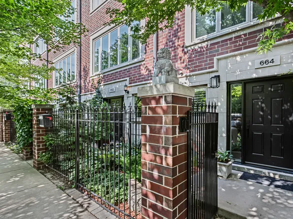 664 N Green St, Chicago, IL 60642
