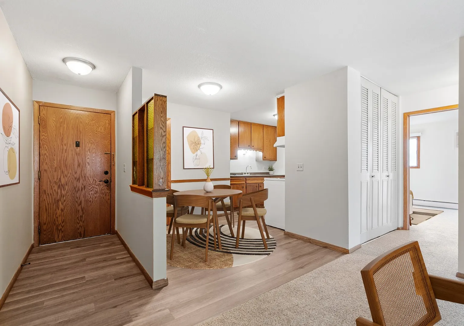 1605 Minnehaha Apartments — Photo 3