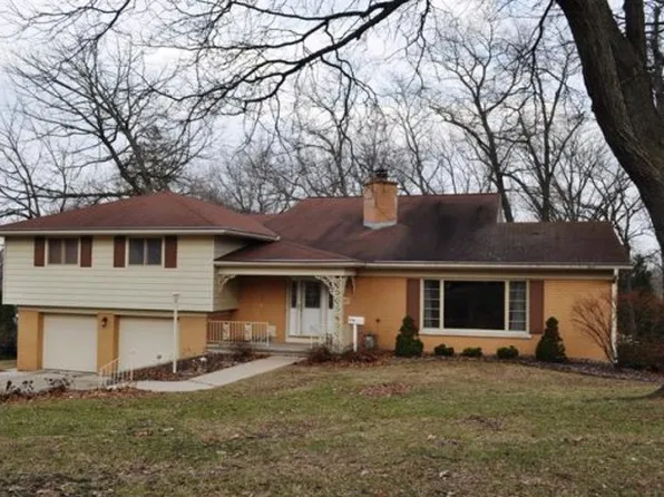 2427 Oakwood Ave, Green Bay, WI 54301