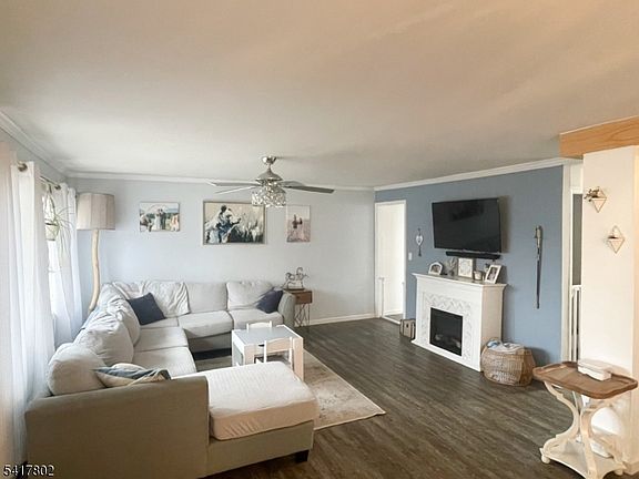 3rd image of 22 Flanders Rd