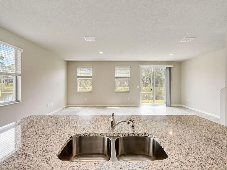 5728 SE Edgewater Cir — Photo 16
