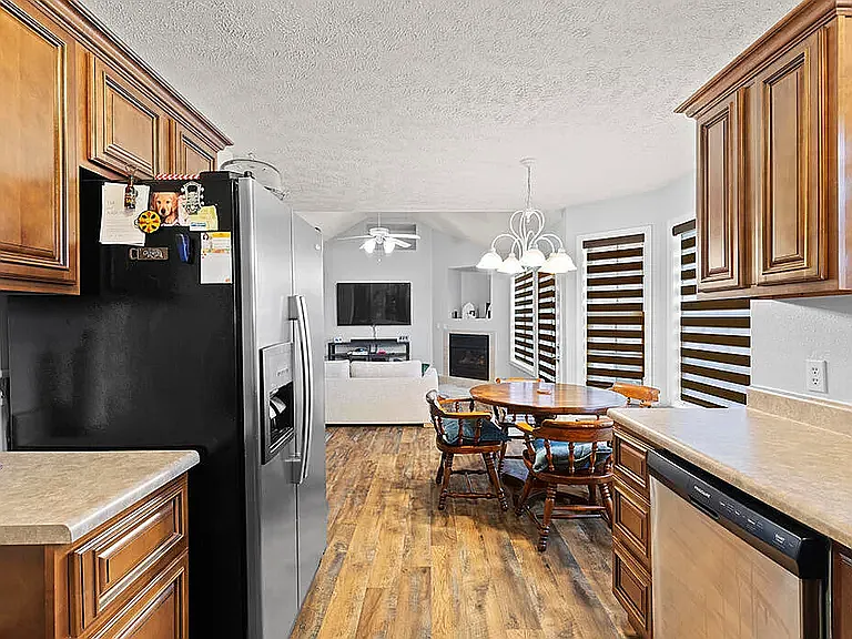 1951 W Lennox Dr — Photo 5