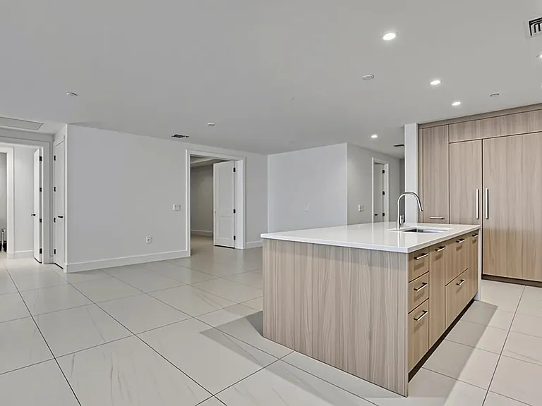 153 N Seabreeze Blvd #1601 — Photo 12