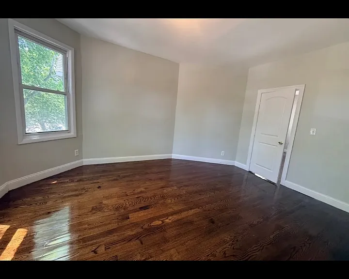 203 N 15th St #3L — Photo 2