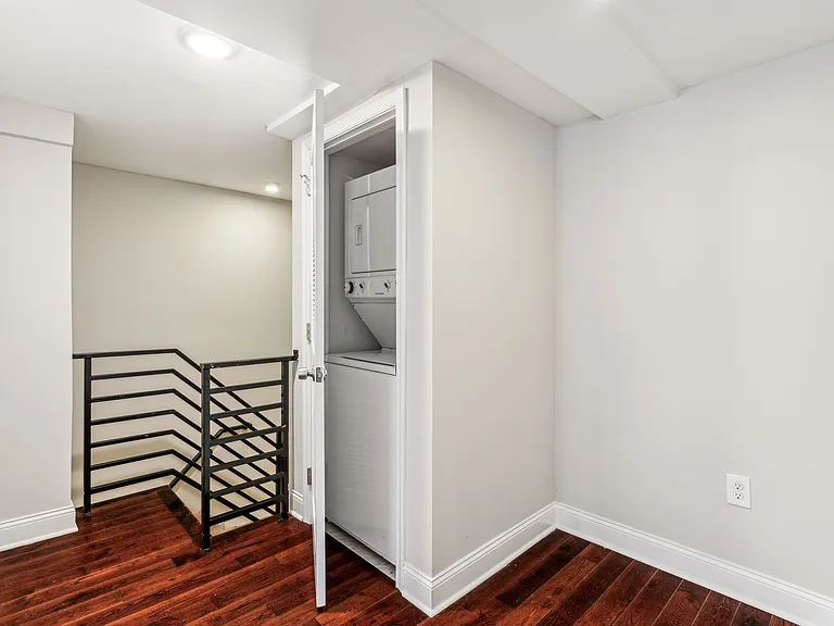 1721 Pine St #B — Photo 17