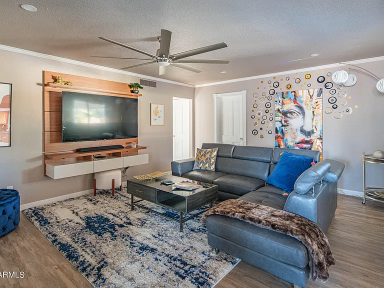 6110 E Edgemont Ave — Photo 55