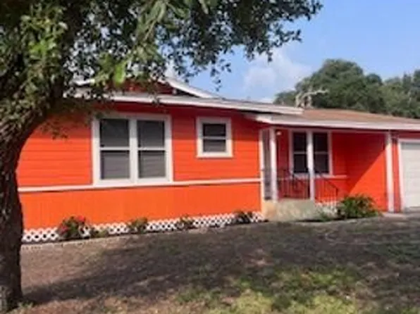 1358 Oak Park Dr, Aransas Pass, TX 78336