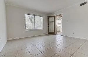1 bed, 1.0 bath, 638 sqft, $975 — Photo 3