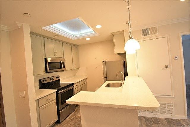 1st image of 850 State St Unit 321