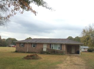 414 E Calhoun St, Bruce, MS 38915
