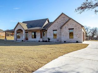 160 Meadow Lark Ln, Blanchard, OK 73010