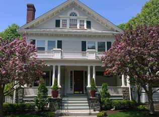 28 Rowe St, Melrose, MA 02176