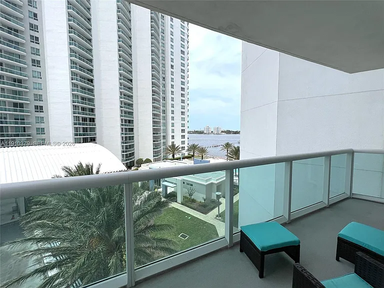 231 Riverside Dr #510 — Photo 24