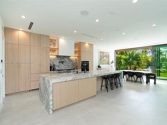 4th image of 1230 Cleveland Rd