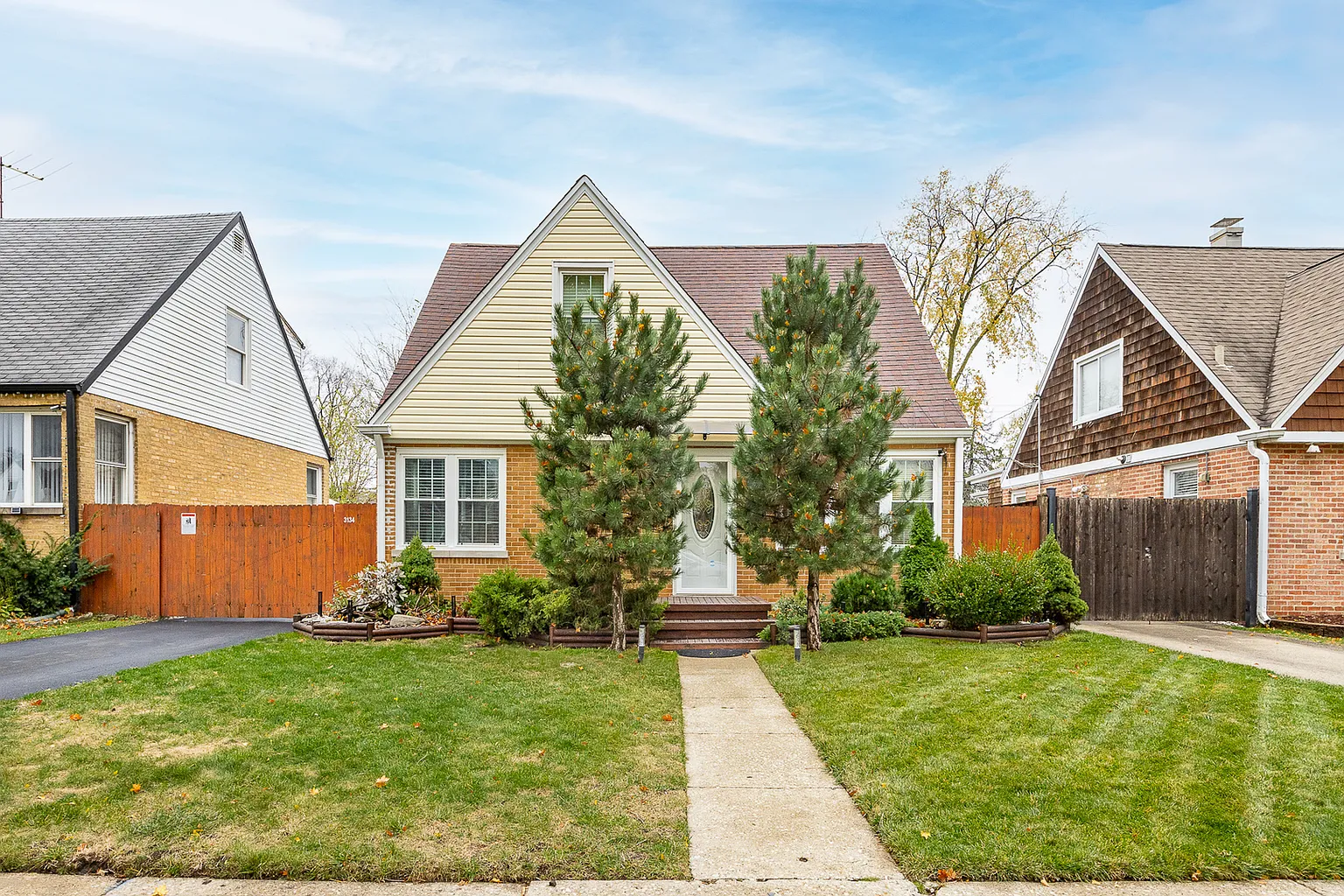 3134 Sunset Ln photo 1