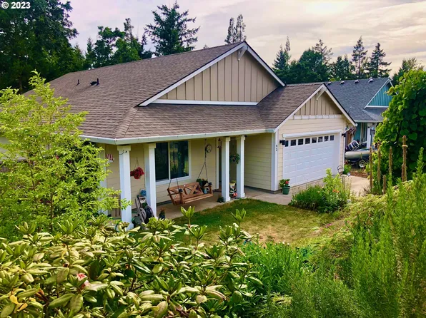 92 Wetleau Dr, Lowell, OR 97452