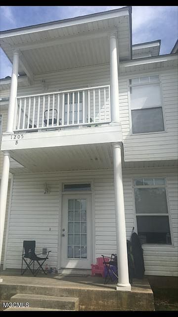 1st image of 1205 Century Oaks Dr #B