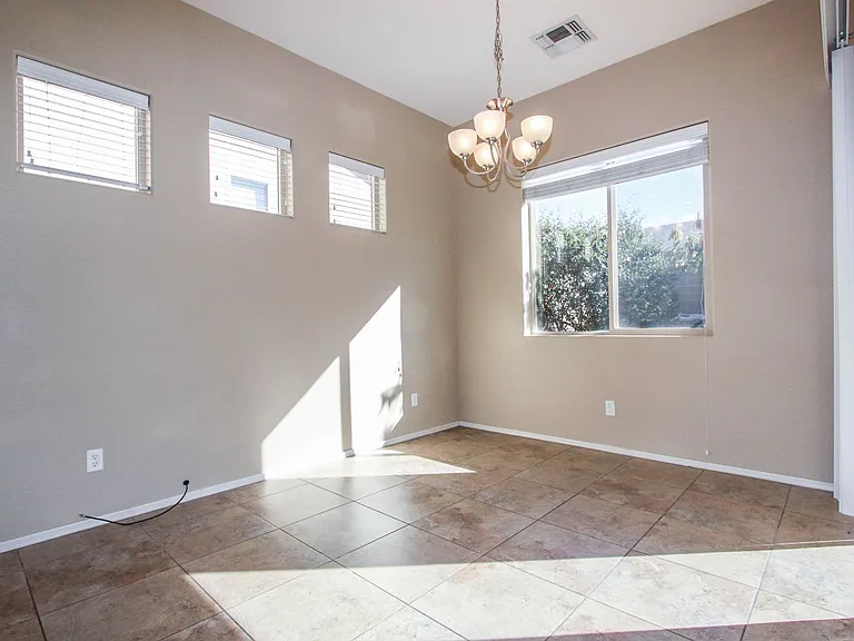 6803 E Hetley Pl — Photo 6