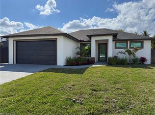 1912 SE 11th Pl, Cape Coral, FL 33990