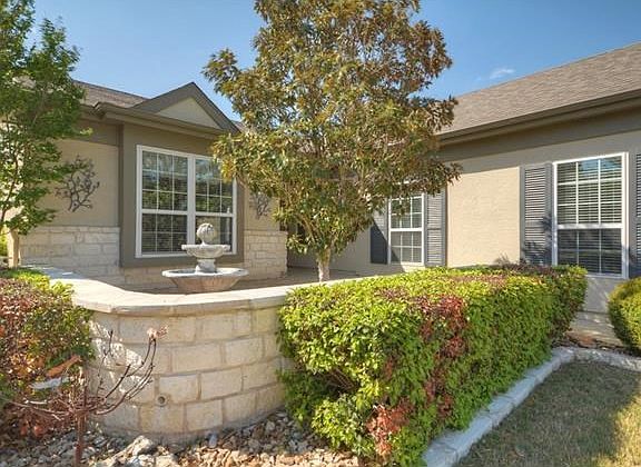 Perfect for morning or afternoon beverage enjoyment, the roomy, stone Courtyard is a gift that just keeps giving!