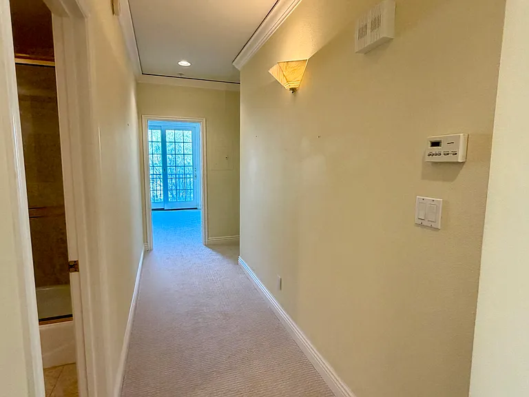 153 N San Mateo Dr #209 — Photo 14