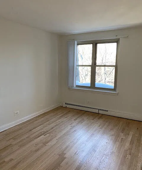 3710 N Pine Grove — Photo 6