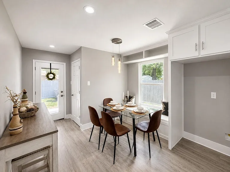7024 Gonzales St — Photo 6