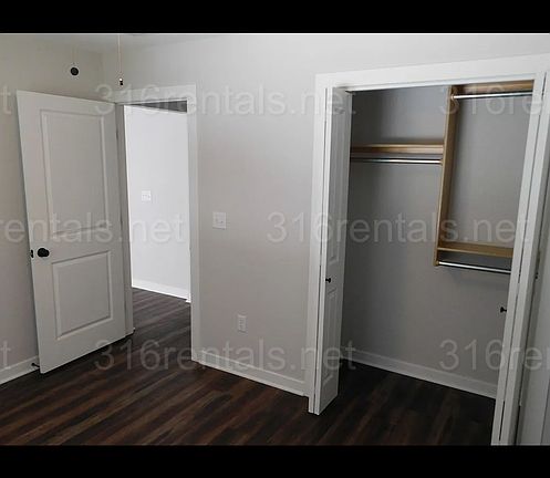 5th image of 317 S Taylor St