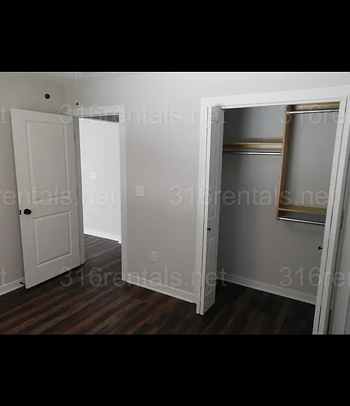 319 S Taylor St — Photo 5