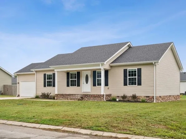 257 Williamsburg Cir, Tullahoma, TN 37388